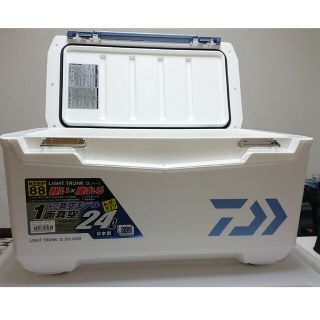 ダイワ(DAIWA)のDAIWA  KEEP 88  24L  真空クーラーBOX(その他)