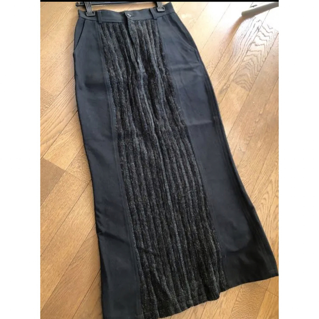 gomme(ゴム)のgomme ブラックロングスカート　ゴム レディースのスカート(ロングスカート)の商品写真