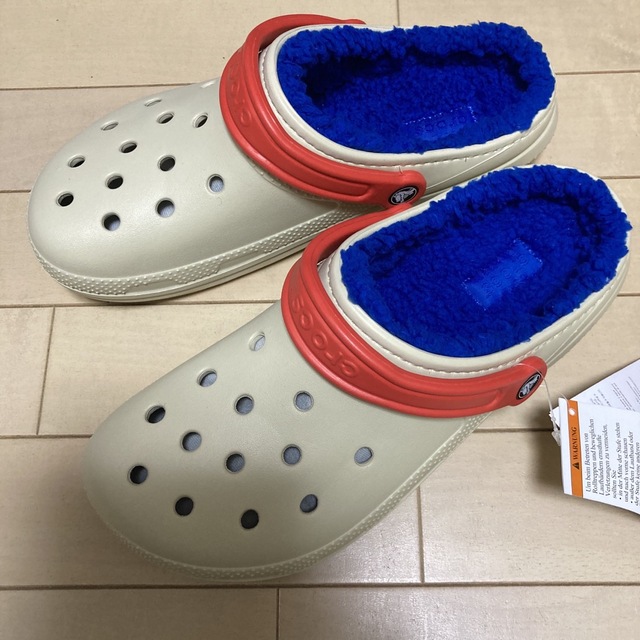 crocs(クロックス)の新品 27㎝ クロックス クラシック ラインド クロッグ ボア付き メンズの靴/シューズ(サンダル)の商品写真