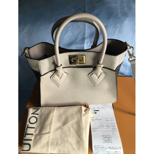 Shop Louis Vuitton On my side pm (M57728, M57729) by