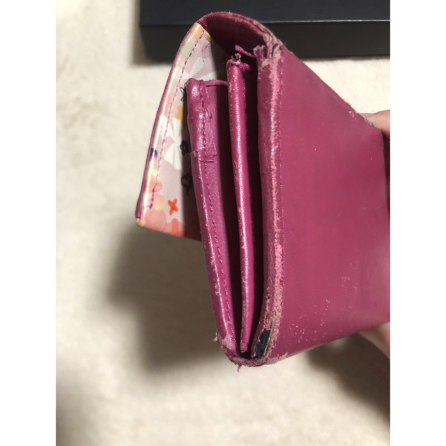 Paul Smith(ポールスミス)の ポールスミス ペタルプリントトリム 本革 二つ折り長財布 PWD516 ピンク レディースのファッション小物(財布)の商品写真