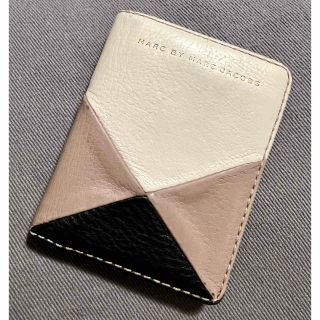 マークバイマークジェイコブス(MARC BY MARC JACOBS)のマークジェイコブス　パスケース(名刺入れ/定期入れ)