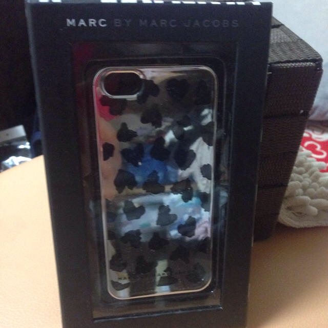 MARC BY MARC JACOBS(マークバイマークジェイコブス)のマークジェイコブス iPhone5カバー その他のその他(その他)の商品写真