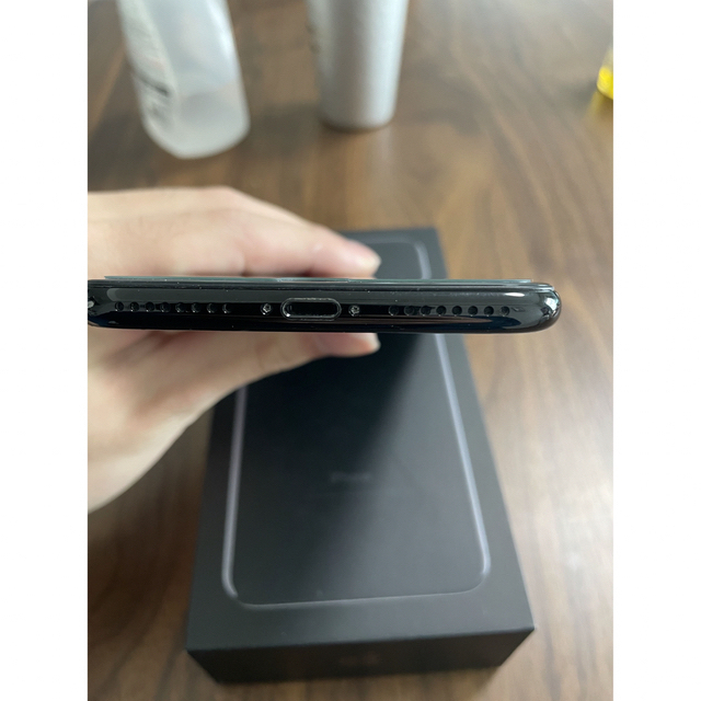 iPhone(アイフォーン)のiphonn 7 Plus Jet Black 256GB 本体 スマホ/家電/カメラのスマートフォン/携帯電話(スマートフォン本体)の商品写真