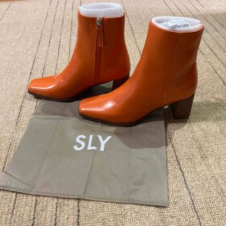 スライ(SLY)のSLY ショートブーツ　Mサイズ　新品未使用(ブーツ)