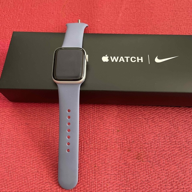 Apple Watch SE  GPS 40㎜　NIKEモデル