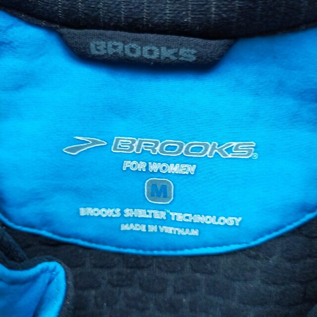 Brooks(ブルックス)のレディース　スノーウェア　BROOKS　サイズM  ジャケット スポーツ/アウトドアのスノーボード(その他)の商品写真