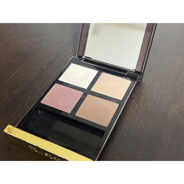 TOM FORD BEAUTY(トムフォードビューティ)のSALE Tonford ココアミラージュ　廃盤商品 コスメ/美容のベースメイク/化粧品(アイシャドウ)の商品写真