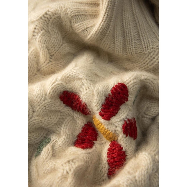ハイネック 花柄 ニット レディースのトップス(ニット/セーター)の商品写真