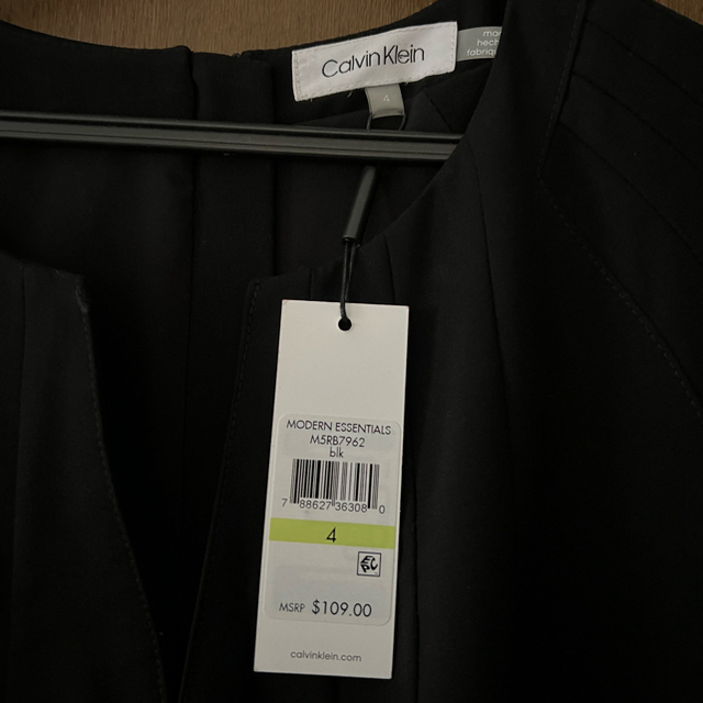 Calvin Klein(カルバンクライン)のカルバンクライン　ドレス レディースのフォーマル/ドレス(ミディアムドレス)の商品写真