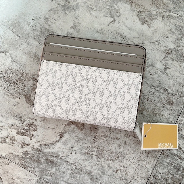 Michael Kors(マイケルコース)のMichael Kors 二つ折り財布 レディースのファッション小物(財布)の商品写真