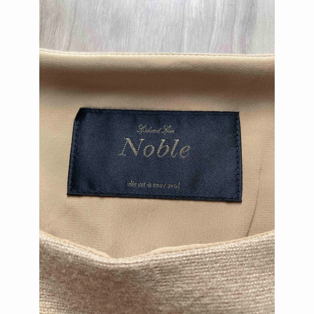 Noble(ノーブル)のノーブル　ワンピース　ベージュ　Mサイズ レディースのワンピース(ひざ丈ワンピース)の商品写真