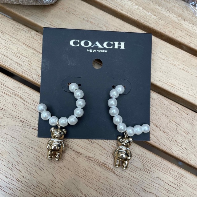 COACH(コーチ)のCOACH  ピアス くま レディースのアクセサリー(ピアス)の商品写真