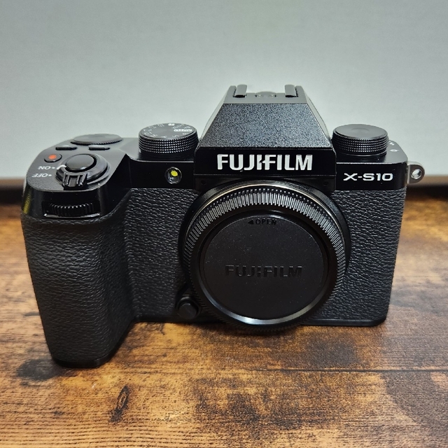 FUJIFILM X-S10