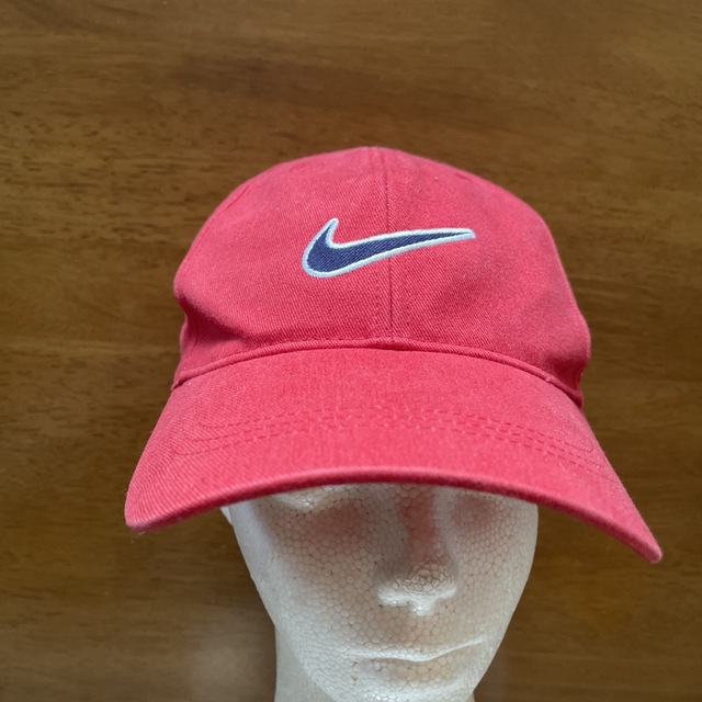 NIKE(ナイキ)のNIKEナイキキャップ レディースの帽子(キャップ)の商品写真