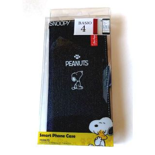 スヌーピー(SNOOPY)のBASIO4スヌーピー手帳型ケースカバーデニムKYV47 A001KC(Androidケース)