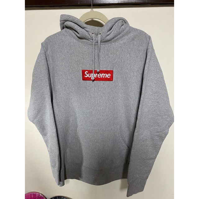 Supreme(シュプリーム)の専用 メンズのトップス(パーカー)の商品写真