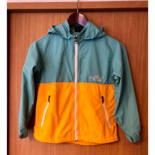 ノースフェイスTHE NORTH FACE ナイロンジャケットキッズ130の