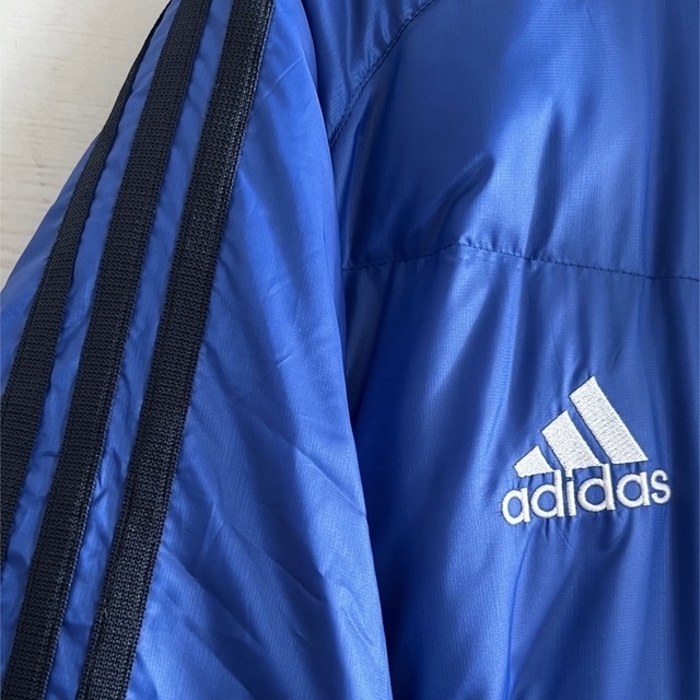 adidas(アディダス)の美品 adidas ダウン ベンチコート L アディダス ジャケット スポーツ/アウトドアのサッカー/フットサル(ウェア)の商品写真