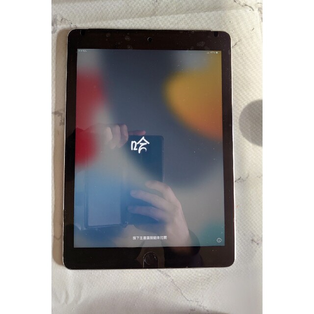 iPad(アイパッド)のipad air 2 16GB セルラー　ジャンク スマホ/家電/カメラのPC/タブレット(タブレット)の商品写真
