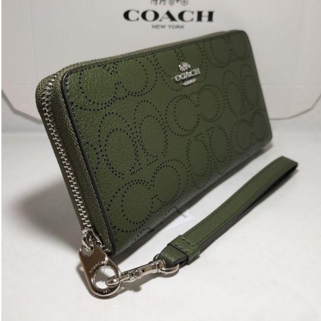 COACH(コーチ)の【１番人気】COACH　長財布 レディースのファッション小物(財布)の商品写真