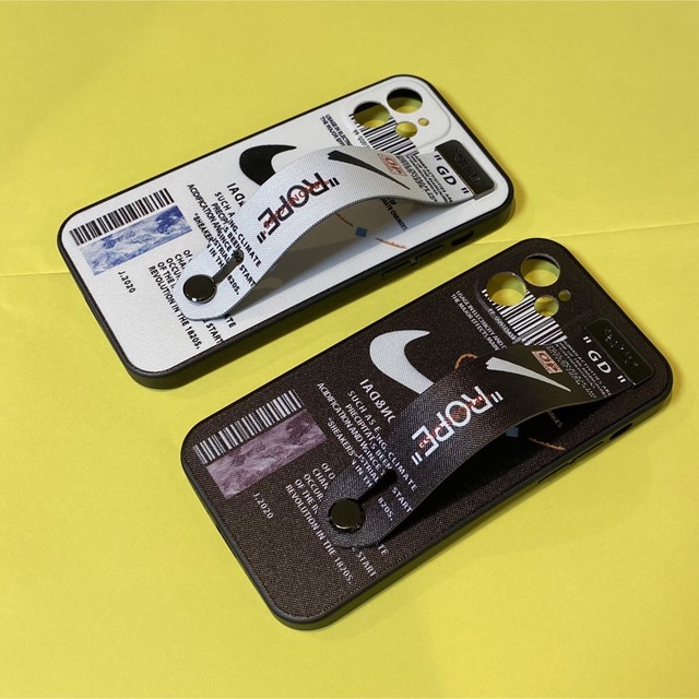 最新 iPhone12ケース スマホケース　ベルト付き 白 スマホ/家電/カメラのスマホアクセサリー(iPhoneケース)の商品写真