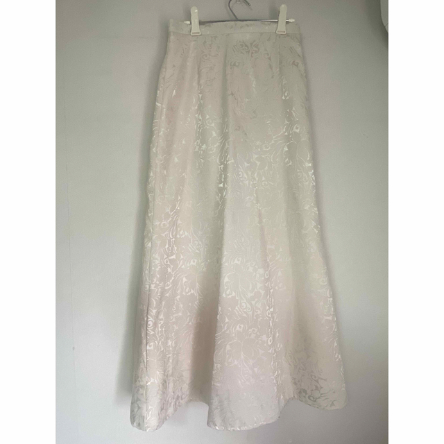 GRL(グレイル)の【美品】グレイル　マーメイドスカート　フレアスカート　花柄　白 レディースのスカート(ロングスカート)の商品写真