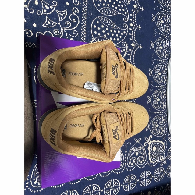 NIKE(ナイキ)のNIKE SB DUNK LOW PRO WHEAT MOCHA 26cm メンズの靴/シューズ(スニーカー)の商品写真