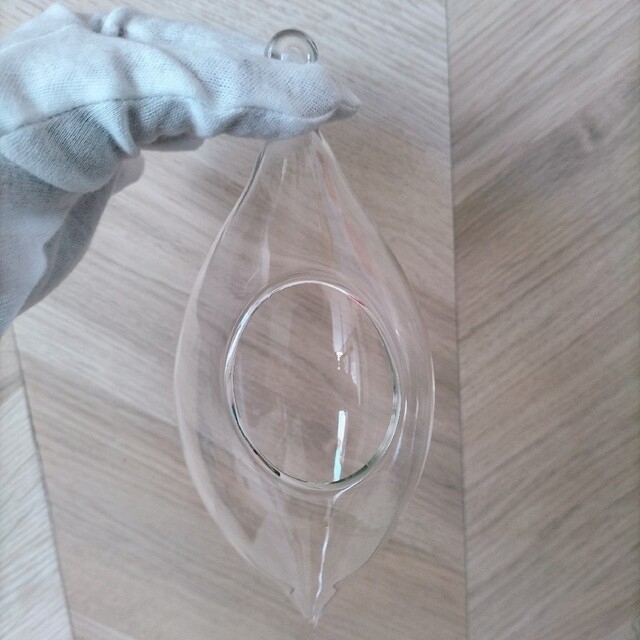 新品未使用　ガラス　ハンキング　テラリウム　インテリア　エアプランツ インテリア/住まい/日用品のインテリア小物(花瓶)の商品写真