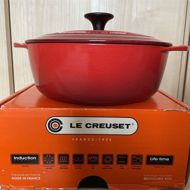 LE CREUSET(ルクルーゼ)の★Luminousさま専用★ル・クルーゼ 鍋 20センチ ブラックマット インテリア/住まい/日用品のキッチン/食器(鍋/フライパン)の商品写真