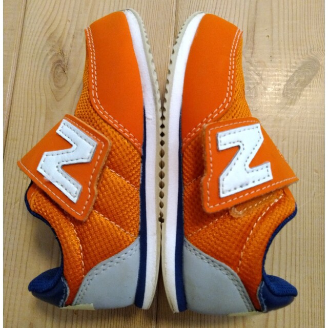 New Balance(ニューバランス)のニューバランス　new balance　キッズ　スニーカー　オレンジ キッズ/ベビー/マタニティのキッズ靴/シューズ(15cm~)(スニーカー)の商品写真