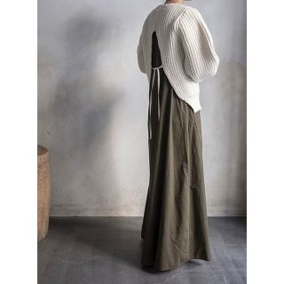 エンフォルド(ENFOLD)のperd / Back open knit (White)(ニット/セーター)