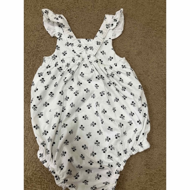 babyGAP(ベビーギャップ)のbaby GAPロンパース 70 キッズ/ベビー/マタニティのベビー服(~85cm)(ロンパース)の商品写真