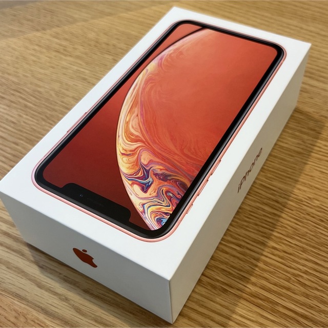 iPhone(アイフォーン)のiPhone XR  本体　コーラル　128GB SIMフリー スマホ/家電/カメラのスマートフォン/携帯電話(スマートフォン本体)の商品写真