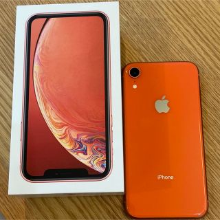 アイフォーン(iPhone)のiPhone XR  本体　コーラル　128GB SIMフリー(スマートフォン本体)