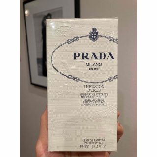 プラダ(PRADA)のプラダ　オードパルファム100ml！(香水(女性用))