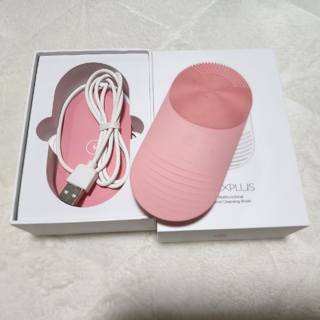 SIXPLUS(シックスプラス)の多機能洗顔器　ピンク コスメ/美容のメイク道具/ケアグッズ(その他)の商品写真