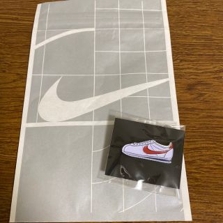 ナイキ(NIKE)のNIKE  スニーカー　ピンバッジ　非売品(ノベルティグッズ)