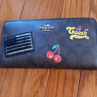コーチ(COACH)のCOACHの新品未使用お洒落な柄付きシグネチャー長財布(財布)