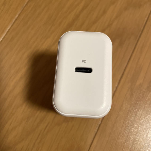 ELECOM(エレコム)のエレコム　USBコンセント充電器 20W (USB PD対応)  スマホ/家電/カメラのスマートフォン/携帯電話(バッテリー/充電器)の商品写真