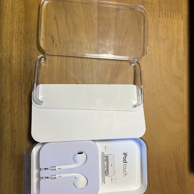 APPLE iPod touch 16GB2015 MKH62J/A H スマホ/家電/カメラのオーディオ機器(ポータブルプレーヤー)の商品写真