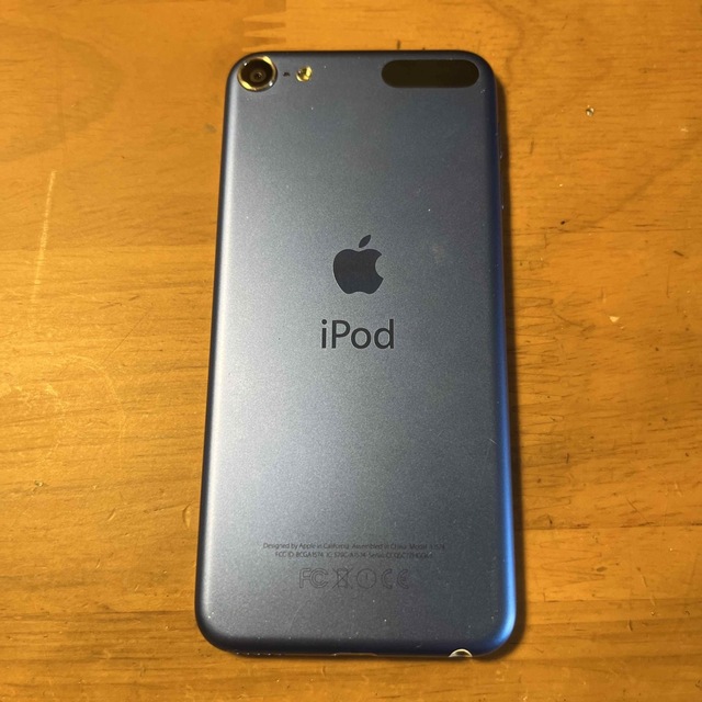 APPLE iPod touch 16GB2015 MKH62J/A H スマホ/家電/カメラのオーディオ機器(ポータブルプレーヤー)の商品写真