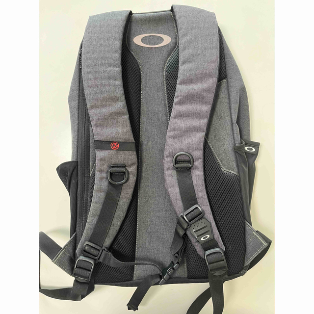 Oakley(オークリー)のOAKLEY  BACKPACK 92915JP-01 メンズのバッグ(バッグパック/リュック)の商品写真