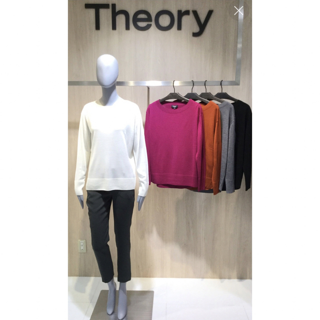 theory(セオリー)の⭐️shiho様専用です⭐️セオリー　ニット　ウール100% レディースのトップス(ニット/セーター)の商品写真