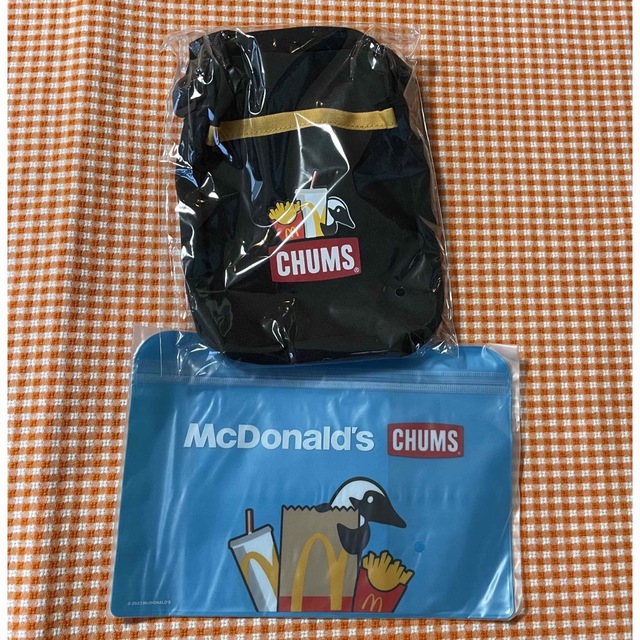 CHUMS(チャムス)のマクドナルド福袋2023 CHUMSグッズ4点セット ブラック&イエロー エンタメ/ホビーのコレクション(ノベルティグッズ)の商品写真