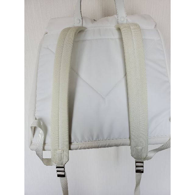 ほぼ未使用PRADA限定品 レア リュック