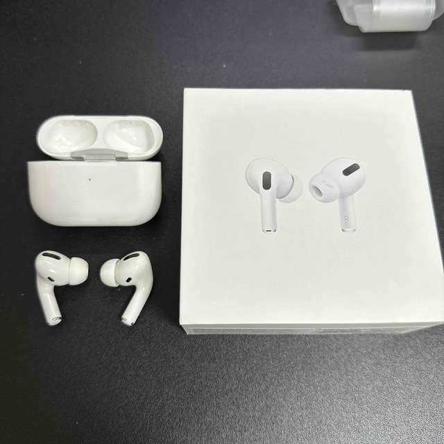 極美品 AirPods Pro 第1世代 両耳 充電ケース 純正品  28