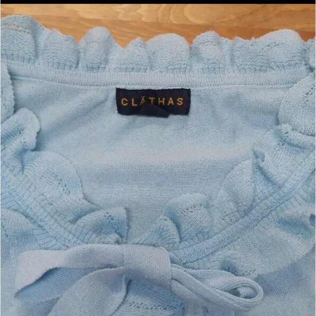 CLATHAS(クレイサス)の未使用 クレイサス CLATHAS フリルリボン 半袖サマーニット 38水色 レディースのトップス(カットソー(半袖/袖なし))の商品写真