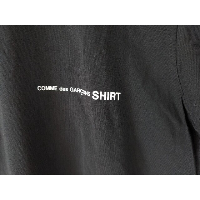 COMME des GARCONS(コムデギャルソン)のコムデギャルソン　Tシャツ　XL 　ブラック　黒　ロゴ メンズのトップス(Tシャツ/カットソー(半袖/袖なし))の商品写真