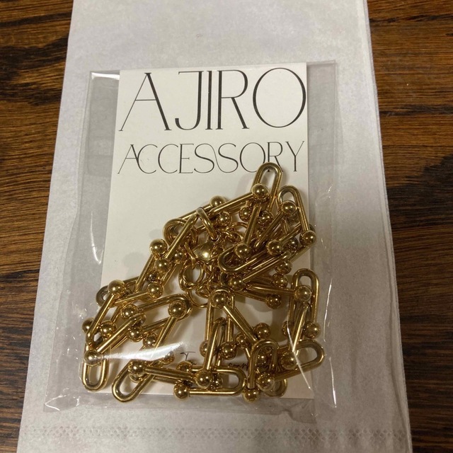 新品　ajiro アジロ　ステンレスネックレス　チョーカー　ゴールド色　送料込み レディースのアクセサリー(ネックレス)の商品写真